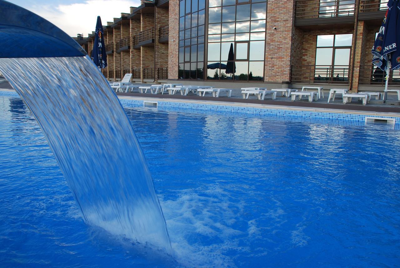 Ostrov River Club Novoselovka  Экстерьер фото